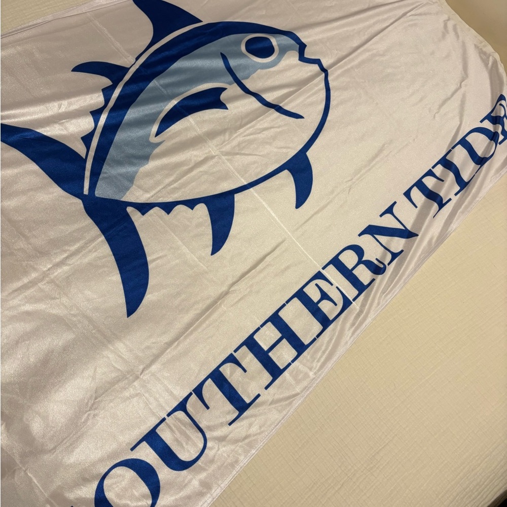 Southern Tide White Flag with Blue Fish Design